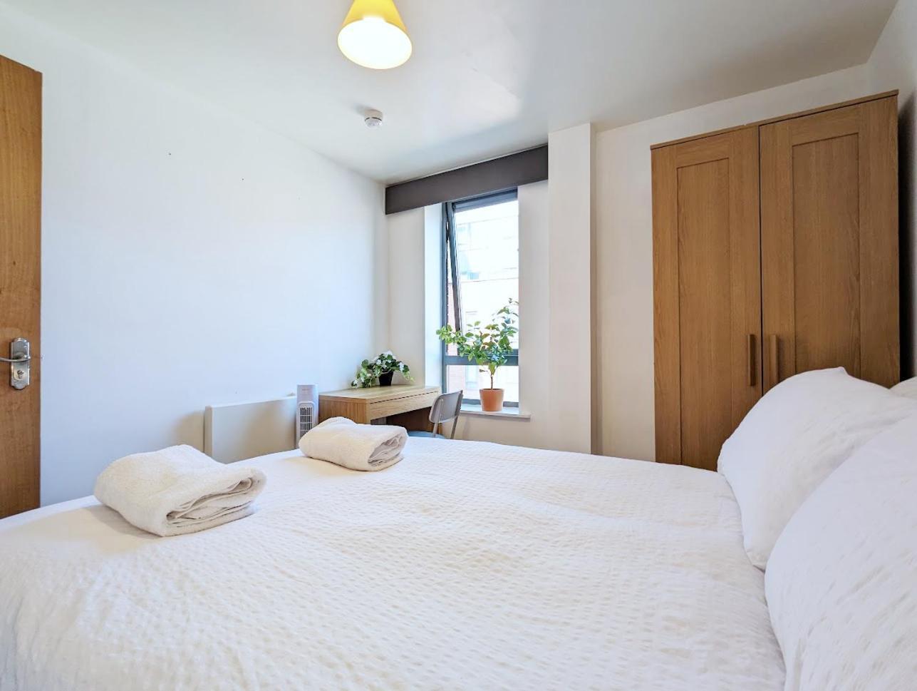 Guest Room In City Centre Near Key Attractions Liverpool Exterior photo